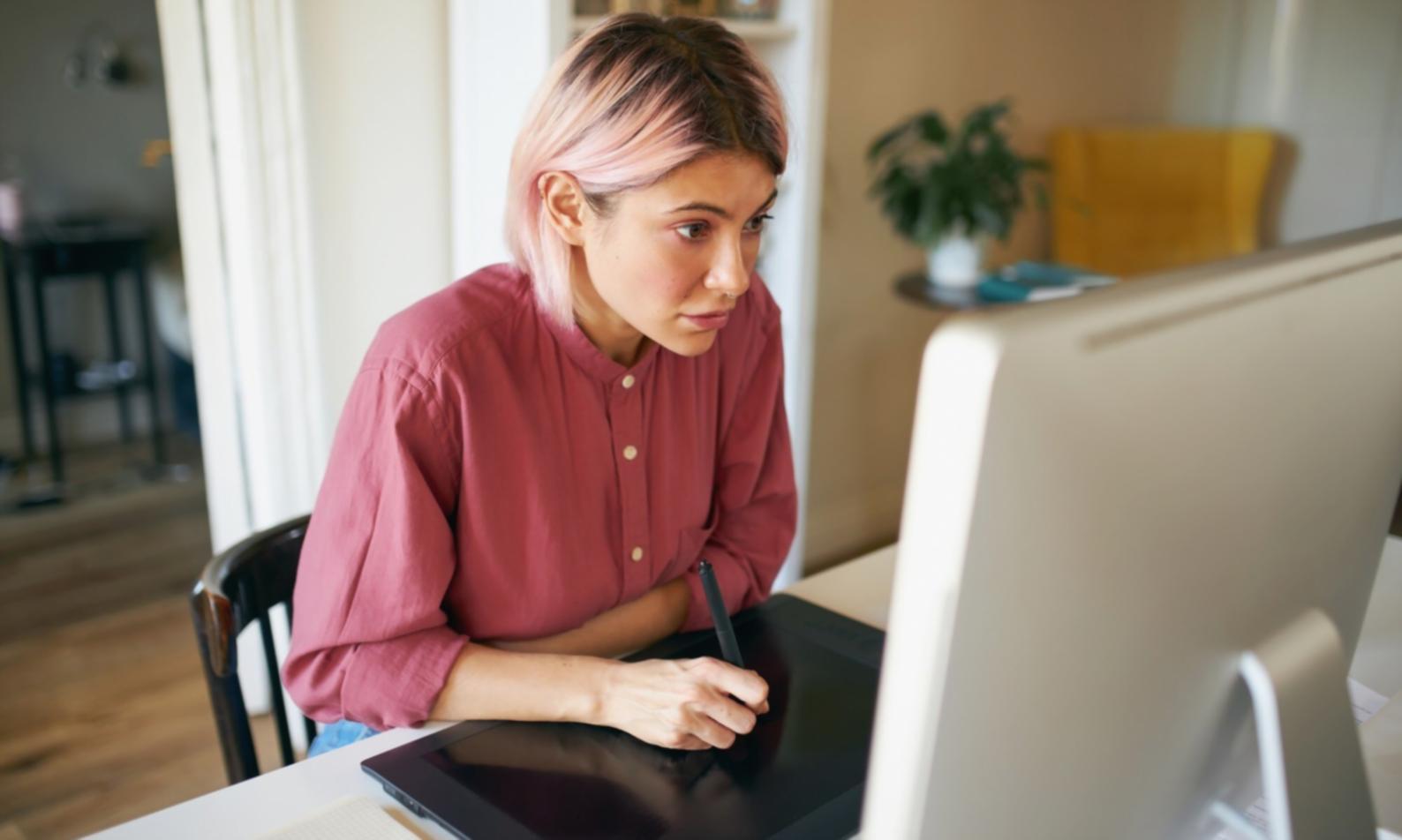 Uluslararası öğrencilerin eğitim ortamında Unity mobil oyun geliştirme çalışması